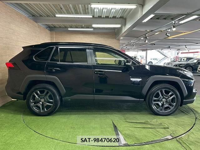 Toyota RAV4 2022-11 8072308-17
