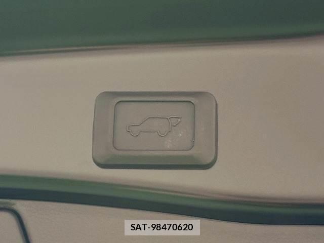 Toyota RAV4 2022-11 8072308-7