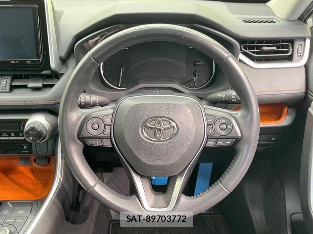 Toyota RAV4 2020-03 8072354-10