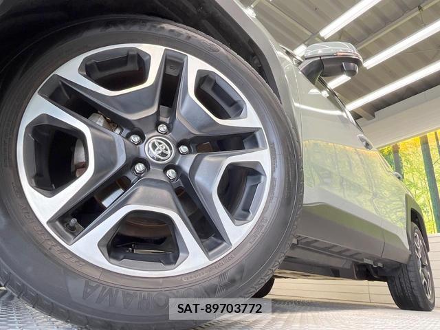 Toyota RAV4 2020-03 8072354-12