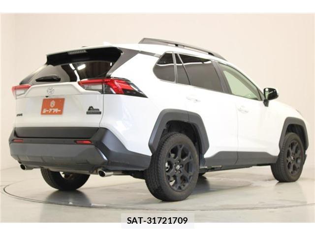 Toyota RAV4 2021-08 8072417-12