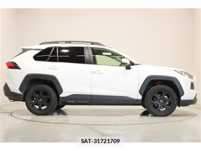 Toyota RAV4 2021-08 8072417-13