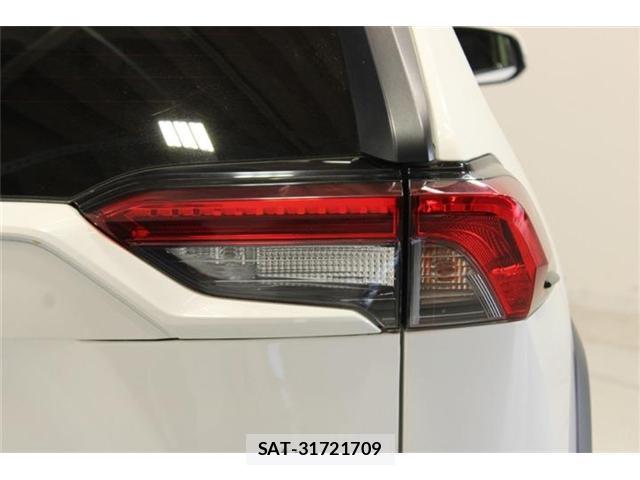 Toyota RAV4 2021-08 8072417-18