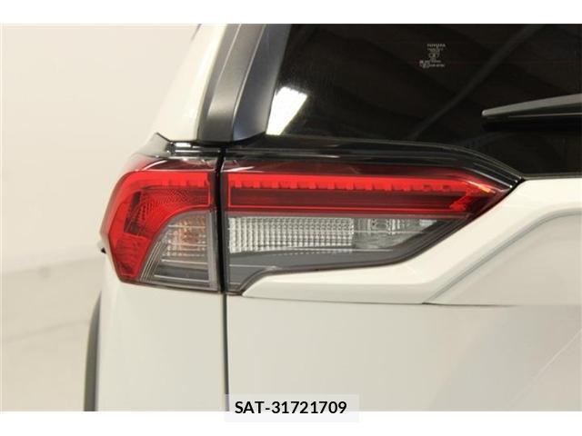Toyota RAV4 2021-08 8072417-19