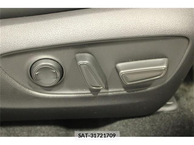 Toyota RAV4 2021-08 8072417-5