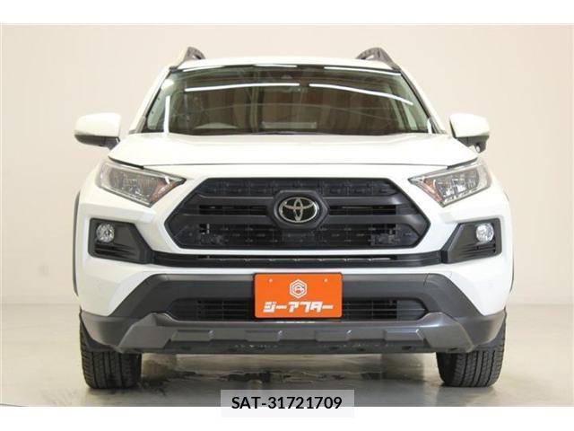 Toyota RAV4 2021-08 8072417-7