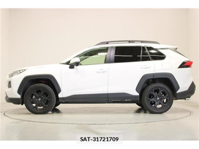 Toyota RAV4 2021-08 8072417-9