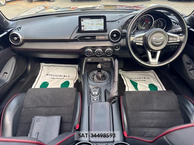 Mazda ROADSTER 2019-03 8071941-1