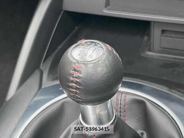 Mazda ROADSTER 2015-07 8070850-3
