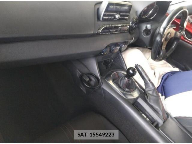 Mazda ROADSTER 2015-06 8072060-5