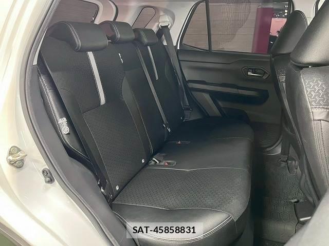 Daihatsu ROCKY 2021-11 8072315-6
