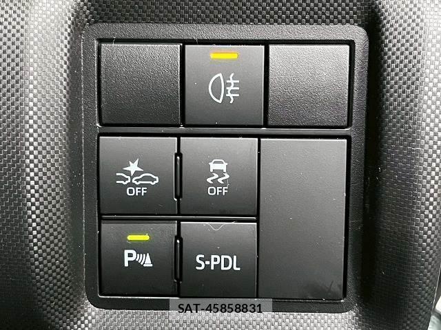 Daihatsu ROCKY 2021-11 8072315-9