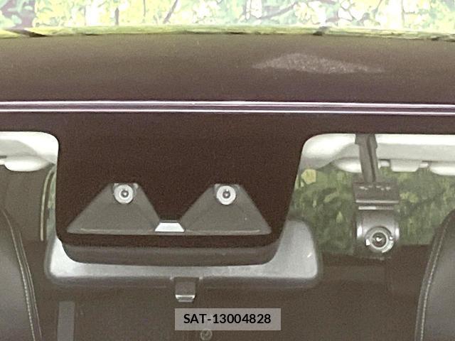 Daihatsu ROCKY 2022-10 8072403-4