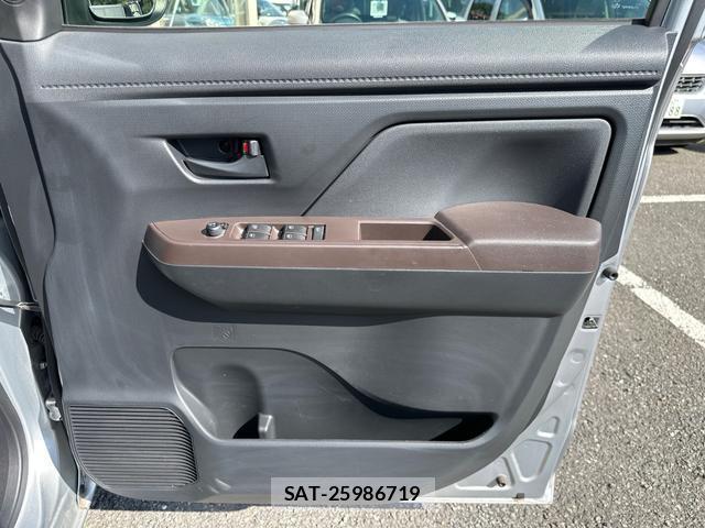 Toyota ROOMY 2020-07 8071518-18