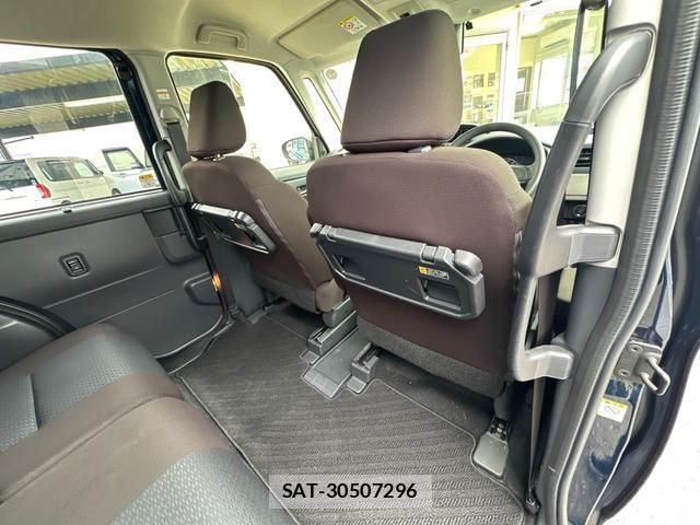 Toyota ROOMY 2022-07 8071527-15