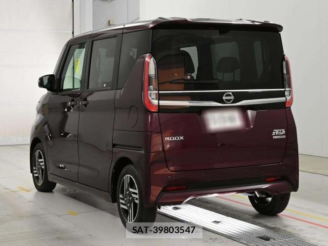 Nissan ROOX 2023-11 8071105-1