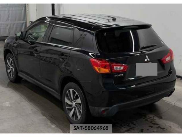 Mitsubishi RVR 2017-02 8071817-1