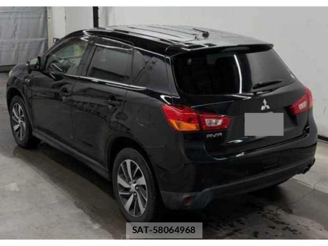 Mitsubishi RVR 2017-02 8071817-4