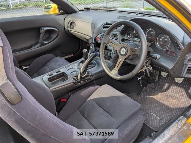 Mazda RX-7 1997-12 8071562-16