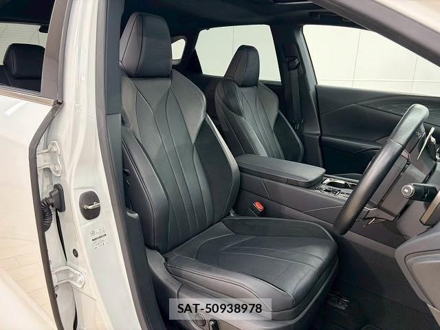 Lexus RX 2023-11 8071549-10