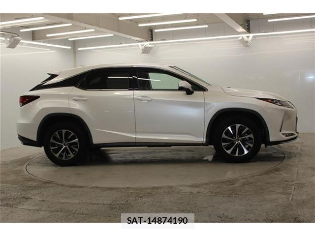 Lexus RX 2021-02 8072439-3