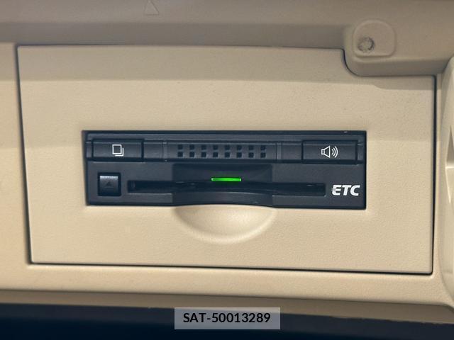 Toyota SAI 2013-10 8071701-4