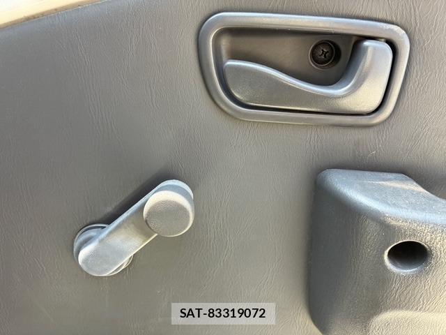 Subaru SAMBAR 2010-06 8071625-17