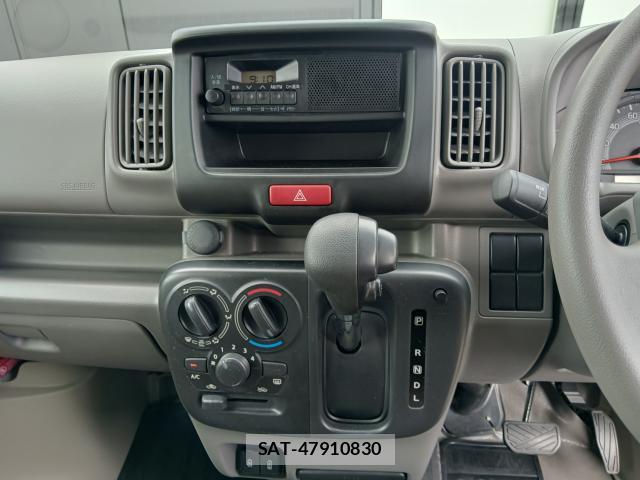 Mazda SCRUM 2025-06 8070957-13