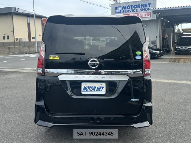 Nissan SERENA 2017-03 8070874-13