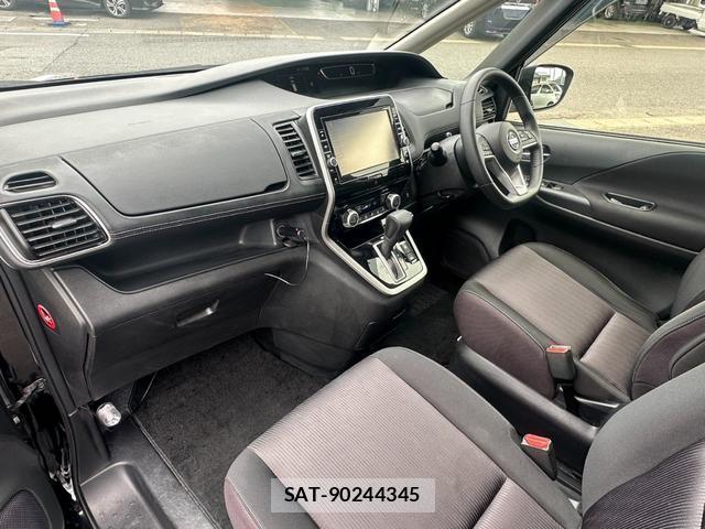 Nissan SERENA 2017-03 8070874-14