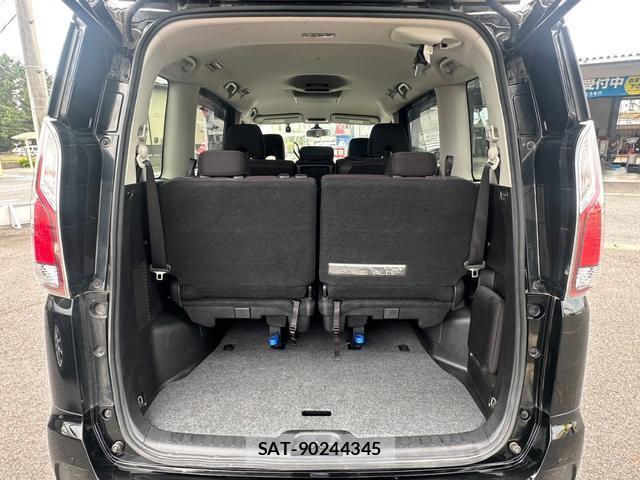 Nissan SERENA 2017-03 8070874-15