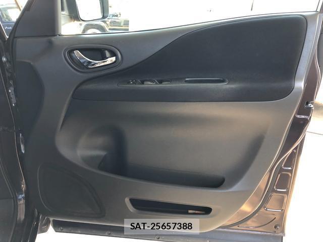 Nissan SERENA 2013-09 8071196-13