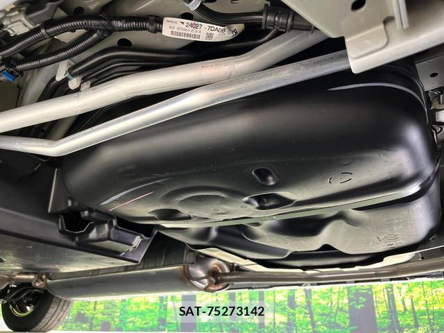 Nissan SERENA 2025-12 8071212-19