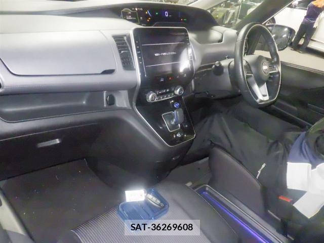 Nissan SERENA 2022-01 8071783-2
