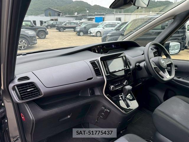 Nissan SERENA 2022-07 8072063-3