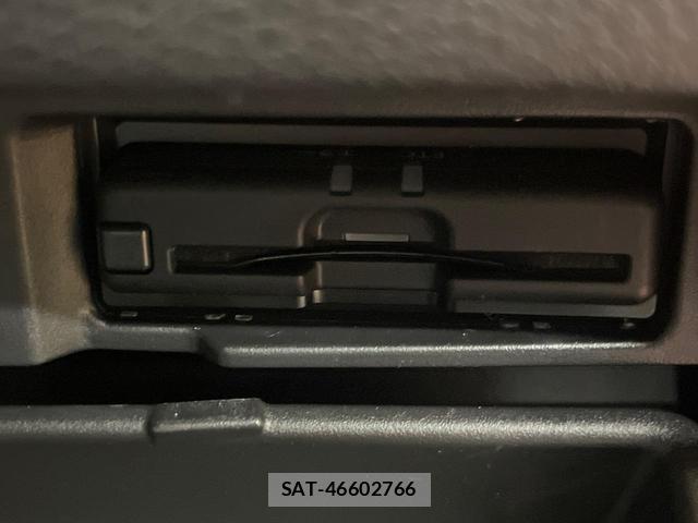 Nissan SERENA 2022-03 8072229-6