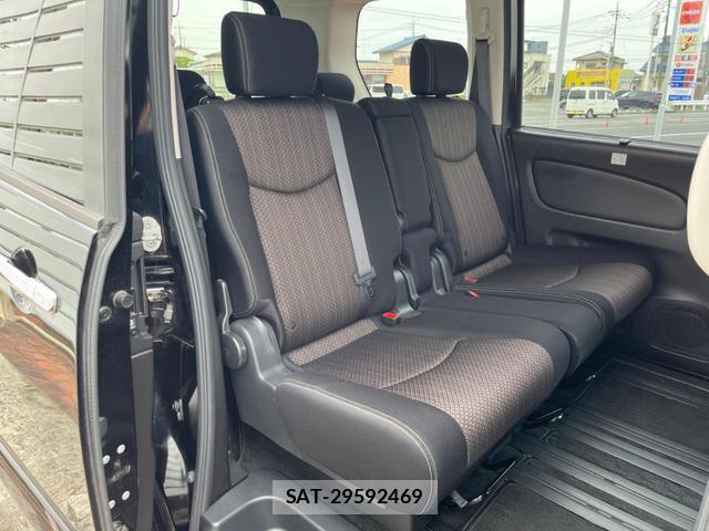 Nissan SERENA 2016-07 8072372-9