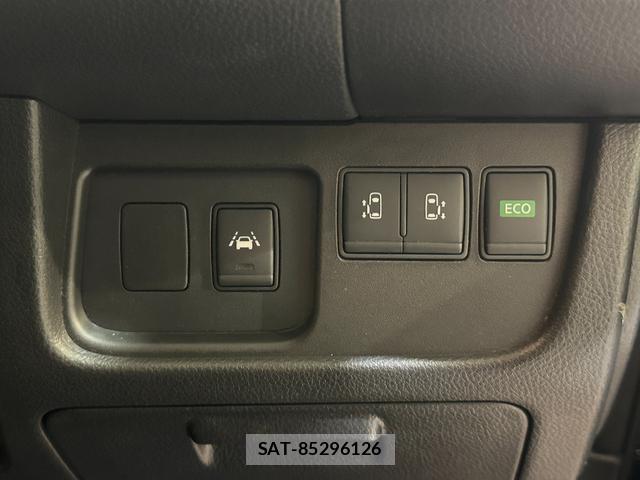 Nissan SERENA 2015-03 8072385-8