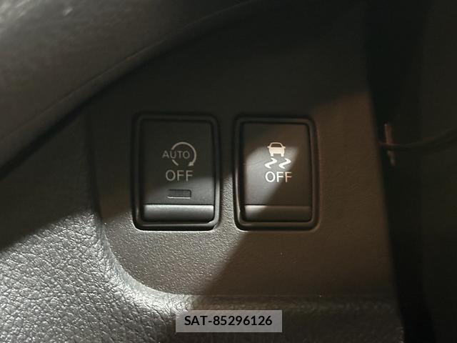 Nissan SERENA 2015-03 8072385-9