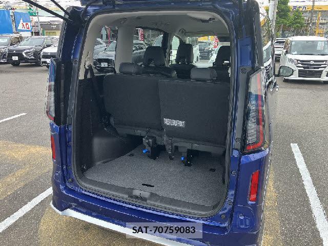 Nissan SERENA 2023-07 8072520-6