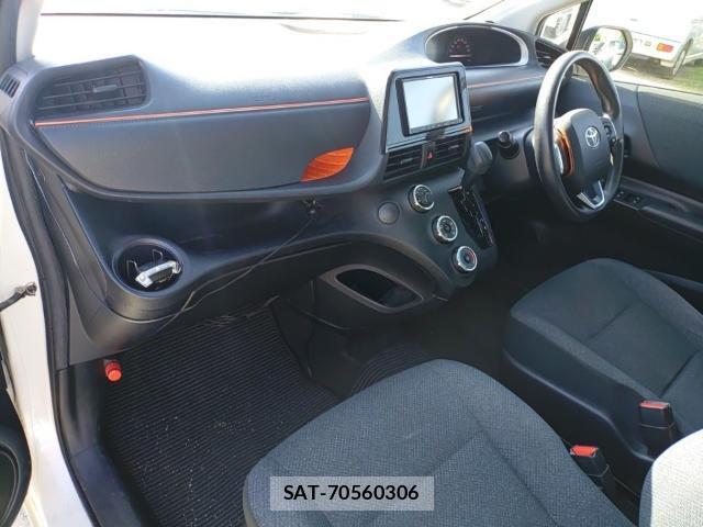 Toyota SIENTA 2016-07 8071362-15