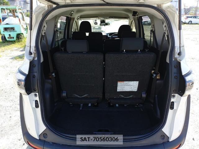Toyota SIENTA 2016-07 8071362-7