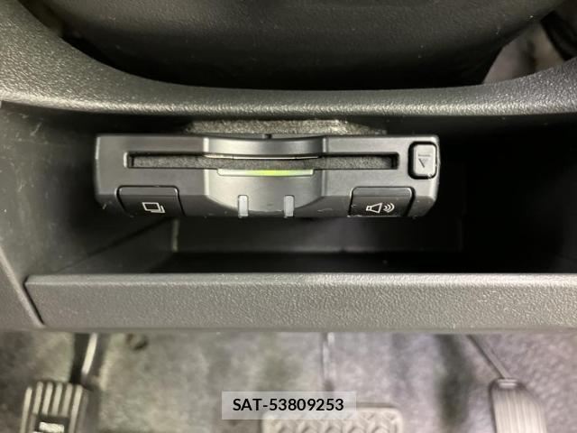 Toyota SIENTA 2011-10 8071387-16