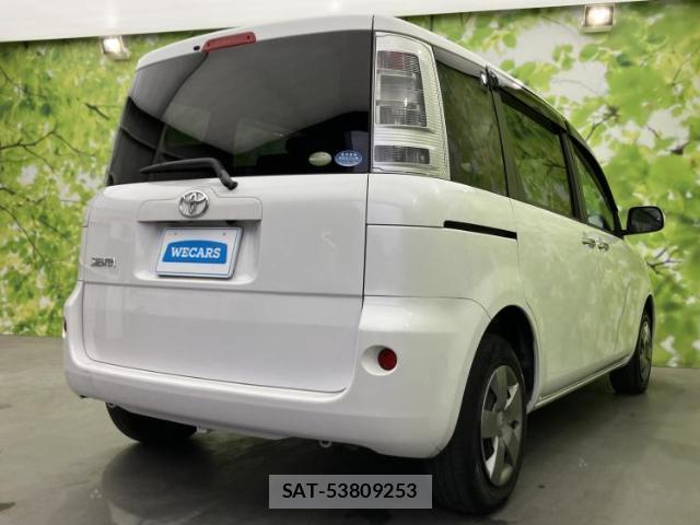 Toyota SIENTA 2011-10 8071387-2