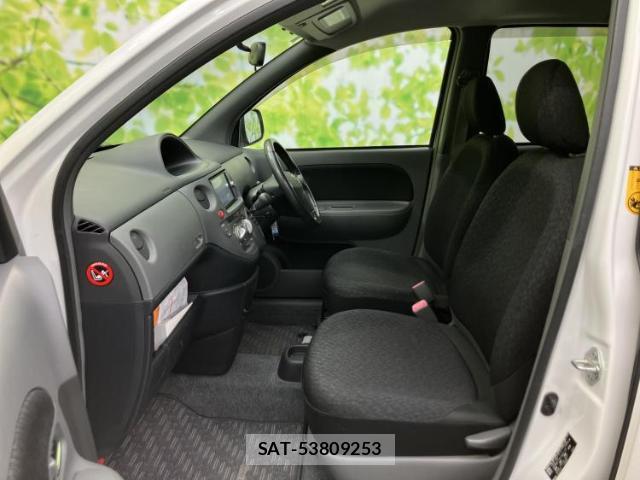 Toyota SIENTA 2011-10 8071387-6