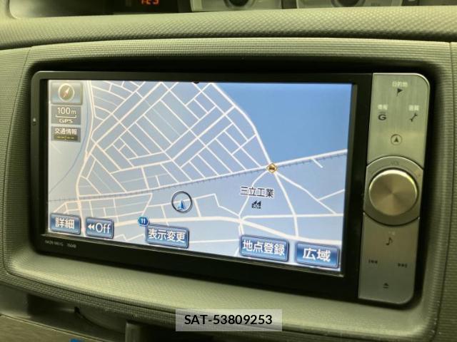 Toyota SIENTA 2011-10 8071387-8