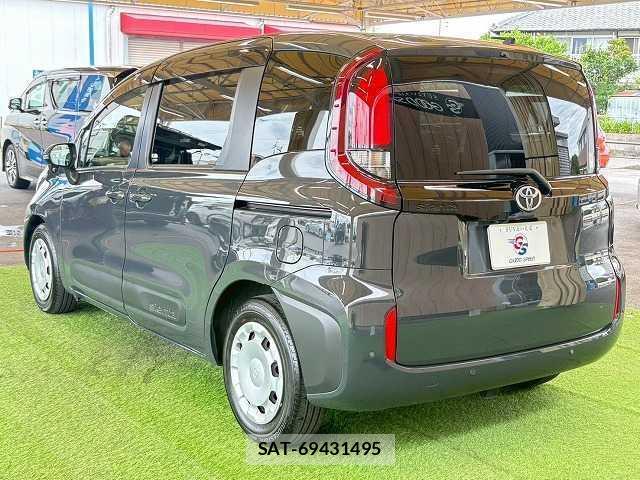 Toyota SIENTA 2023-03 8071686-16