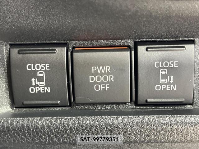 Toyota SIENTA 2023-05 8071721-5