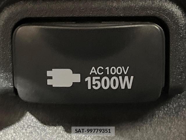 Toyota SIENTA 2023-05 8071721-6