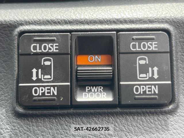 Toyota SIENTA 2016-10 8071735-5